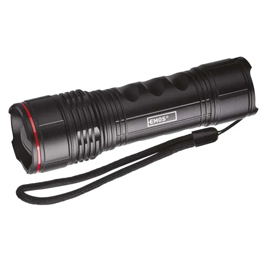 LED kovová svítilna s fokusem